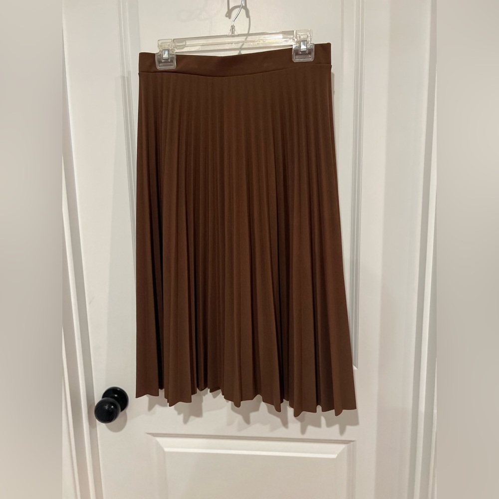 Elegant Brown Pleated Skirt